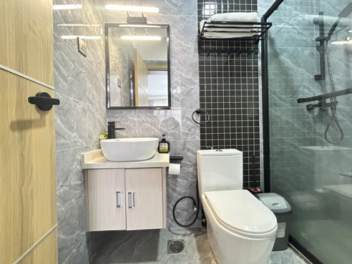 one_bedroom_bathroom